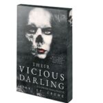 Nikki St. Crowe: Their Vicious Darling - A Gonosz Darlingjuk - Éldekorált